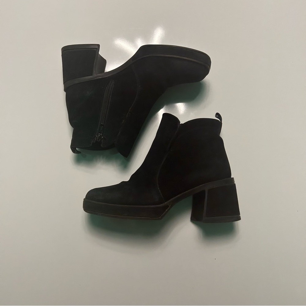 Vintage Hush Puppies Black Heeled Boots with Chunky Block Heel